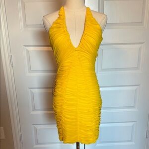 NWT Bebe Yellow Halter Neck Dress 💛Sz Medium